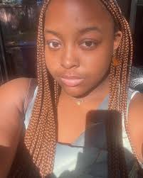 our oldest sister threw a gingerbread house makin, christmas family feud  playin, photo booth takin christmas party.. and let's just say kyla and i  took ADVANTAGE of the perks lol we look