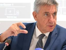 Mijn leven is een nachtmerrie”: Belgische vrouw (72) doet leven van  Italiaanse priester veranderen in hel