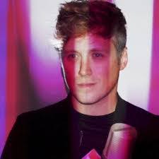 Andrew Ronald's Instagram, Twitter & Facebook