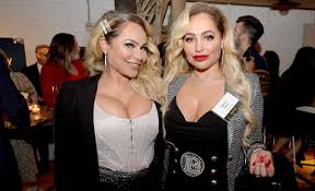 Are 90 Day Fiancé: Love In Paradise'S Kyle And Anika Still Together, And Is  He Still Donating Sperm?