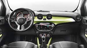 With many variations available for the interior theme, the adam can be dolled up to your exact specifications. Opel Adam Abmessungen Kofferraumvolumen Und Innenraum
