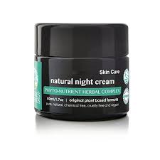 Cara pengaplikasiannya cukup oleskan secara tipis pada bagian kulit wajah dan leher setelah anda cuci muka. Krim Malam Pemutih Kulit Himalaya Organik Untuk Pria Buy Himalaya Night Cream Whitening Night Cream Skin Whitening Face Night Cream For Men Product On Alibaba Com