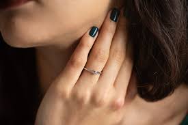 Emily ratajkowski amped up the luxe factor with a huge gemstone ring. Taylor Hart Proposal Rings Placeholder Engagement Rings