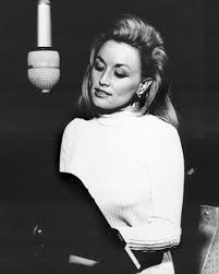 Jun 01, 2020 · few women are as iconic as the one and only dolly parton. I Honor Of Her 100 Millionth Donated Book Here S A Young Dolly Parton 70 S Oldschoolcool