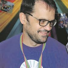 DA-LUR in KZN kelder geskenkpakkies, foto's teen mure