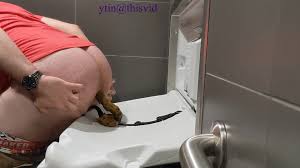 Diaper Changing Station Shit - ThisVid.com