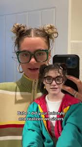 #duet with @lilidonovan_ #boybeinmydm #sisters #related #fashiontiktok  #curlyhairstyles