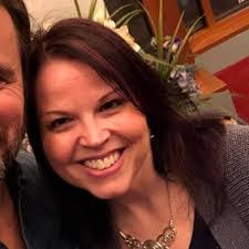 Erin Mapes's Instagram, Twitter & Facebook