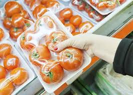 Although they don't have a policy to allow customers to bring their own containers, coles and woolworths both emphasise that they're making efforts to reduce their plastic use in other ways. Supermarkets Commit To Phasing Out More Plastic Wa Bag Ban
