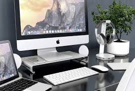 Diese woche bringen wir ihnen die workstation von waleed, einem studenten und videoeditor. Review Satechi Monitor Stand Aus Aluminium Fur Imac Macbook Und Weitere Gerate Gadgetchecks Reviews Tipps Und Mehr