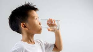 Kadangkala sebuah slogan yang bagus dapat menyampaikan pesan lebih baik dibanding menjabarkan berbagai kalimat untuk menarik audiens. 5 Berita Menarik Kebaikan Minum Air Putih Dan Bahaya Air Mineral Ilegal