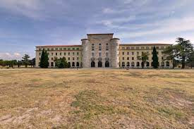 La province de france de la compagnie de jésus a souhaité cette année que les établissements du réseau jésuite, ignace de. Ecole De L Air Salon De Provence 13