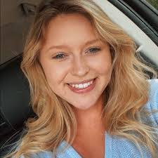 Alexis Fortner's Instagram, Twitter & Facebook