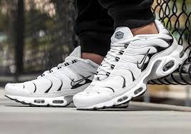 Nike Air Max Plus White Tiger Sneakernews Com Nike Air Max Tn Nike Air Max Nike Air Max Plus