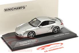 The 911 (997) model is a car manufactured by porsche, sold new from year. Minichamps 1 43 Porsche 911 997 Turbo Year 2006 Gt Silver Metallic 943065203 Model Car 943065203 4012138174009