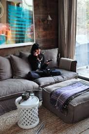 Anyone Know Where I Can Fin This Couch Ottoman Set Or One Similiar Sofas Grandes Sofas Modernos Arquitetura E Decoracao