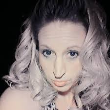 Kimberly Hodges's Instagram, Twitter & Facebook