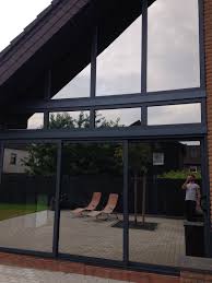 Sonnen Und Sichtschutz Mit Spiegelfolie Giebelfenster Privathaus Giebelfenster Fenster Spiegelfolie Fenstersichtschutz