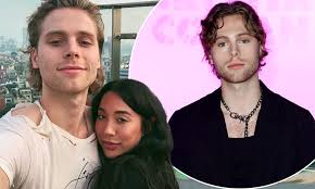 He attended norwest christian college. 5sos Luke Hemmings Defends Girlfriend Sierra Deaton After Being Trolled Online By Female Fans Daily Mail Online