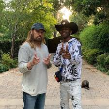 Estas Son Las Claves De Old Town Road La Cancion Del Padre De Miley Cyrus Que Lo Peta En Ee Uu Musica Los40 Hat down, cross town, livin' like a rockstar. estas son las claves de old town road