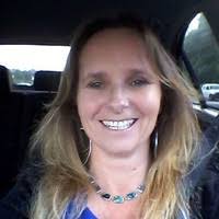 Melanie Hale's Instagram, Twitter & Facebook