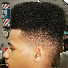 Vous souhaitez réaliser la coupe de cheveux de vos envies. Coupe Afro Homme 72 Idees Pour Votre Inspiration Archzine Fr