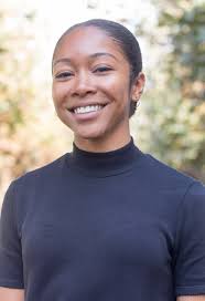 Dejah Powell uses awards to help feed her Chicago neighborhood