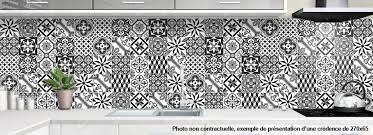 Il se différencie des autres modèles. Credence Alu Pour Cuisine Carreaux De Ciment Noir Et Blanc