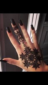 Nails Black And Henna Image Henna Tattoo Designs Henna Tattoo Hand Henna