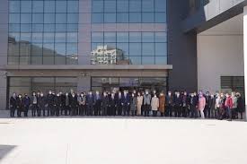 Sınıflara hoşgeldin şakası ( sınıfı terk etti!! Prof Dr Budak Turkiye De Altyapisi En Iyi Saglik Bilimleri Fakultesine Sahibiz Ege Ajans