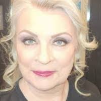 Donna Ahearn's Instagram, Twitter & Facebook