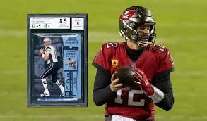 Even though tom brady was drafted last in the 2000 nfl draft, he still has a lot of rookie cards. Tom Brady Rookie Card Smashes Football S All Time Record Sale Price Boardroom