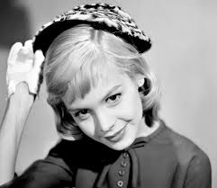 Happy Tuesday everyone! A darling photo of Sandy from an early photoshoot  in 1956. 💛