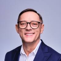 100+ “Kalinowski” profil