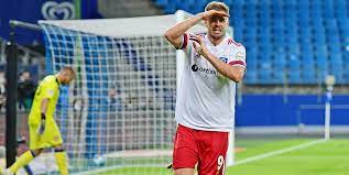 Jubel nach tor durch simon terodde. Hsv Sturmer Terodde Feiert Nach Sieg Gegen Dusseldorf Mit Familie Mopo De
