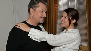 GZSZ-Spoiler: Lars hat ein dunkles Geheimnis – ist er deshalb in Berlin? -  TV-Starts bei FILMSTARTS.de