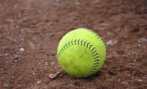 Pelempar bola akan berusaha melempar bola sekuat tenaga ke mitt penangkap bola. Ukuran Lapangan Softball Jumlah Pemain Cara Bermain Terlengkap