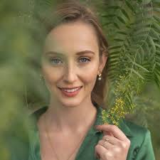 I'd much rather live in Veep than Handmaid's Tale.