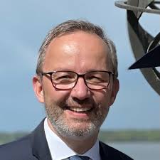 Christian Eymery 💙💛 🏳️‍🌈🏳️‍⚧️ (@christianeymery@mastodon.online)