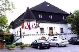 Kaufen von einem haus ist eine ideale lösung für alle, die einen sicheren job, genug einkommen und einen wunsch haben, lange am gleichen ort zu leben. 69 Gunstige Hauser Kaufen In Rhon Grabfeld Immosuchmaschine De