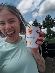 Streunern durch Hamburgs Straßen 🐈 #hamburg #keepgoing #qualitytime  #wachstum