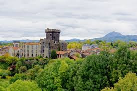Le vent évoluera à environ 8 km/h. Meteo Heure Par Heure Chateaugay 63119 Puy De Dome Previsions Meteo Gratuite A 15 Jours La Chaine Meteo
