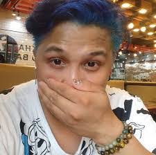 Kim Dray's Instagram, Twitter & Facebook