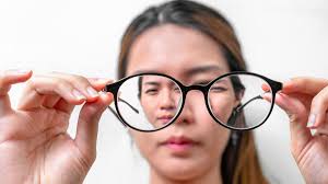 Share dan tag kawan uols. Pusing Saat Pakai Kacamata Baru Ini Sebabnya