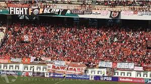 Live streaming persija jakarta vs persib bandung liga 1 indonesia live streaming persija jakarta vs persib bandung liga 1. Aksi Koreografi Keren Warnai Laga Liga 1 Persija Vs Persib Indosport