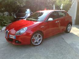 Image result for Rosso Competizione 2010 Giulietta