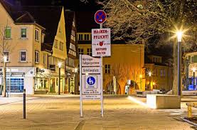 At first look somewhere in category:districts in stuttgart. Coronavirus In Stuttgart Und Der Region Warum Jetzt Ausgangssperren Kommen Region Stuttgarter Zeitung
