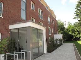Diese teilen sich auf drei hauseingänge auf. 4 Zimmer Wohnung Zu Vermieten Luttwisch 18 22523 Hamburg Eidelstedt Mapio Net