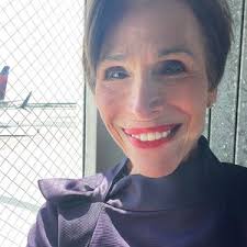 Amanda Henn (@amandahennofficial)