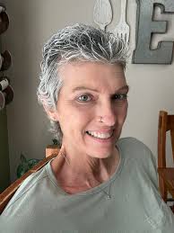 Can someone make my hair a dark brown please ?